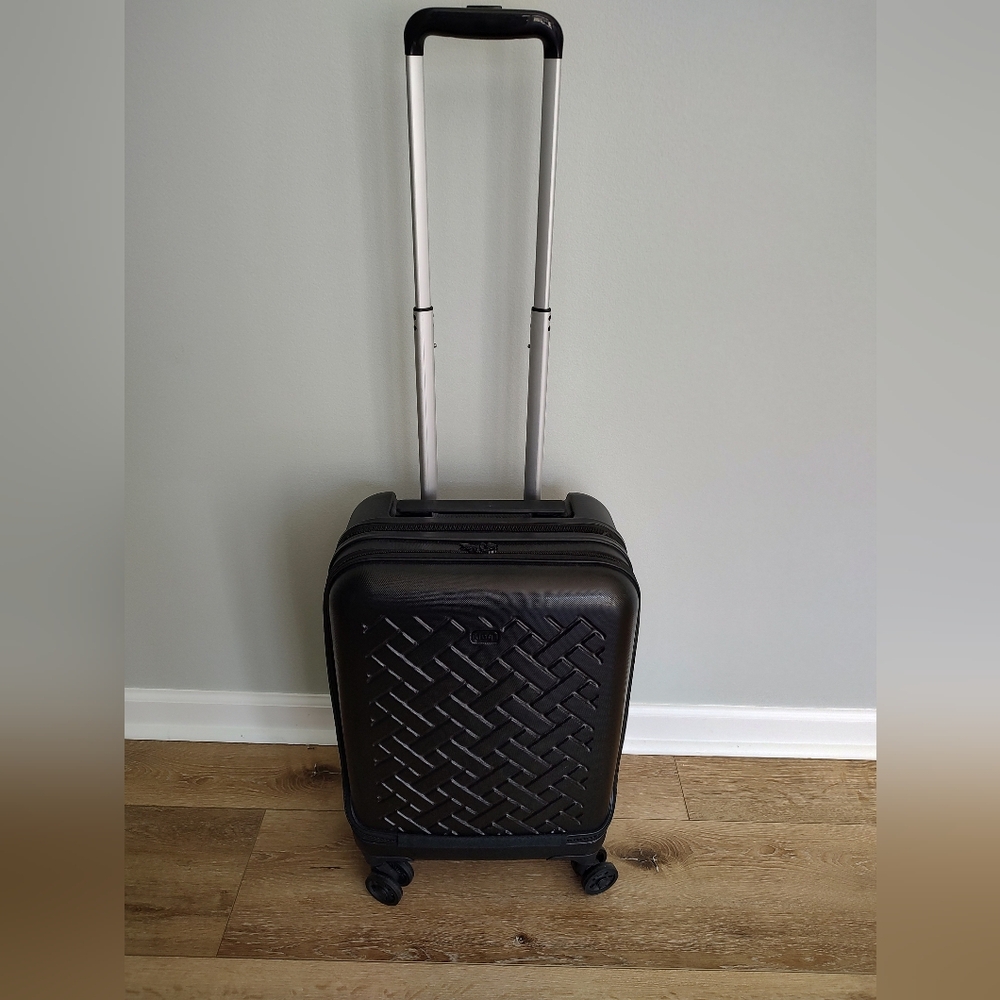 Lug Booster 4 Wheel Quilted Hard Side Carry On Suitcase Black 21"X14"X9" - Picture 2 of 12